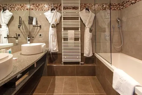 Szálloda Le Lana Courchevel